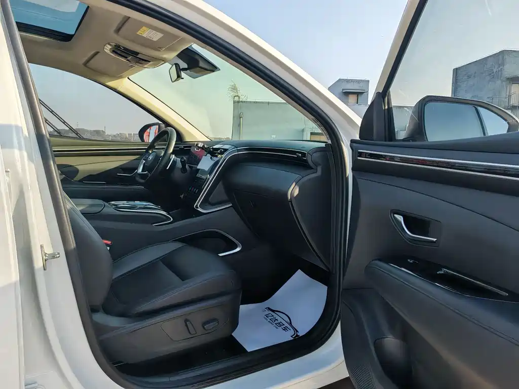 Hyundai Tucson 2021 — фото 16