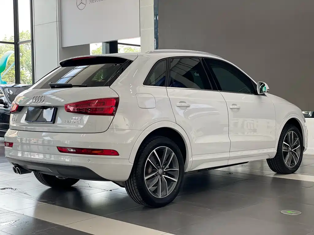 Audi Q3 2019 — фото 5
