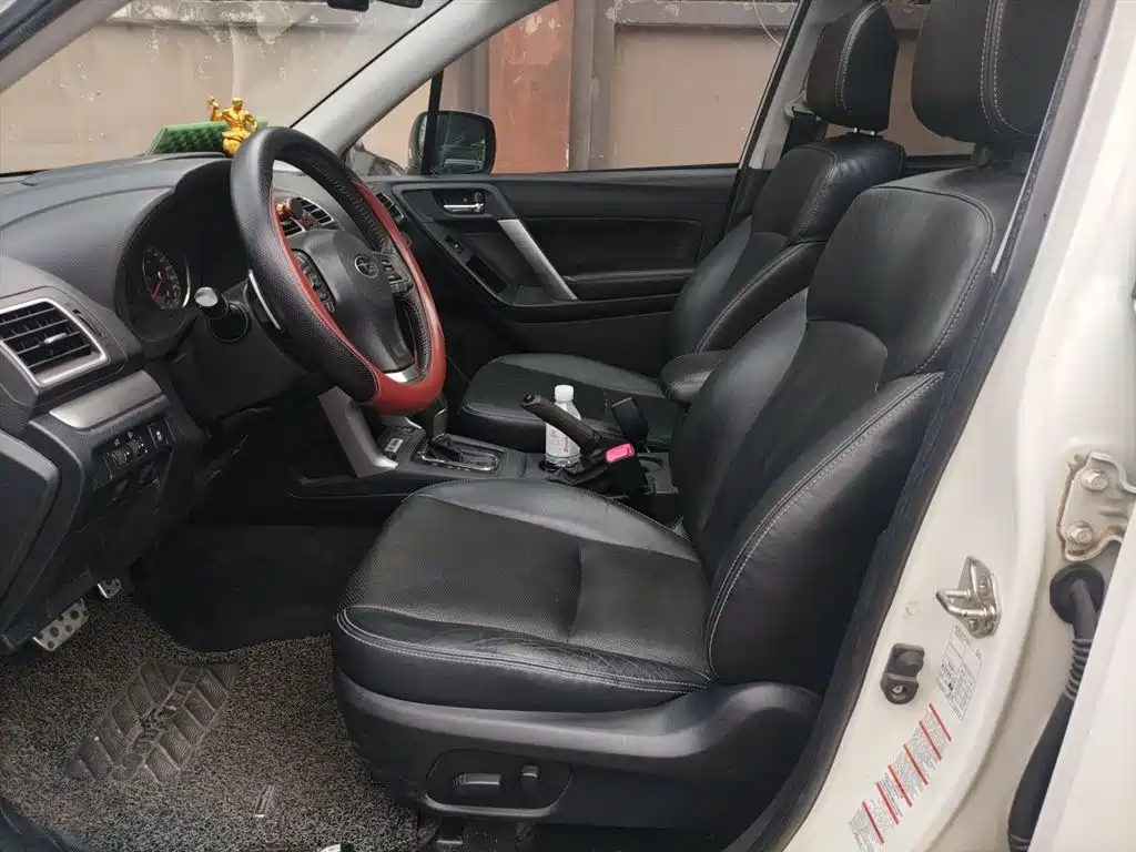 Subaru Forester 2015 — фото 16