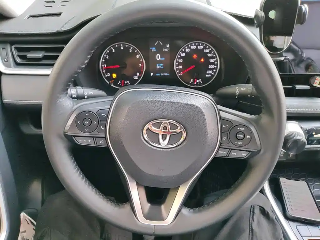 Toyota Wildlander 2024 — фото 11