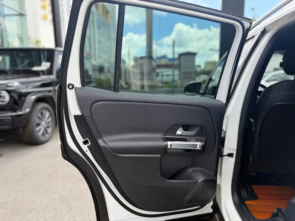 Mercedes-Benz GLB 2021 — фото 15