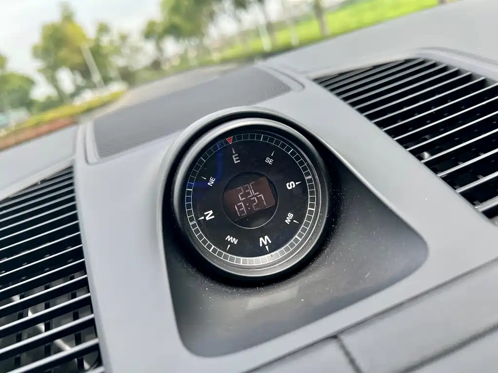 Porsche Cayenne 2019 — фото 14
