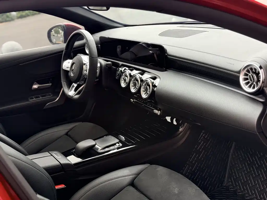 Mercedes-Benz A-Class 2022 — фото 13