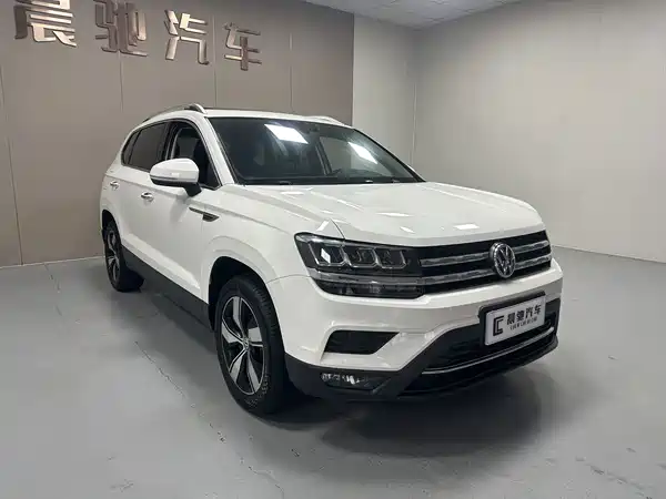 Volkswagen Tharu 2020