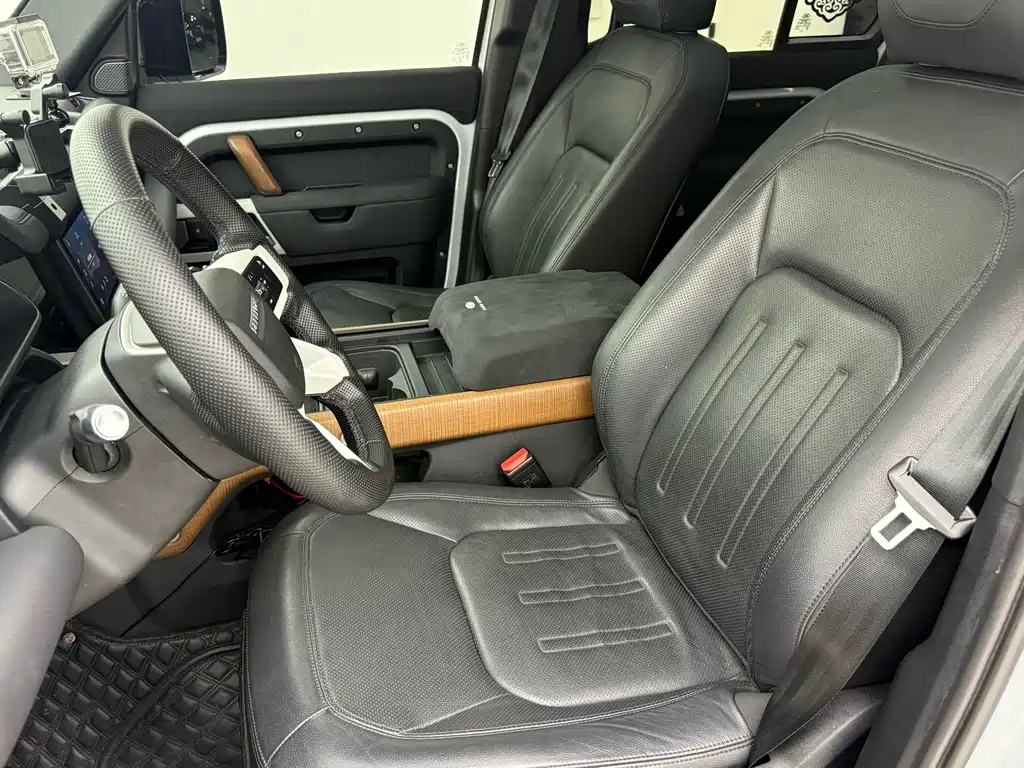 Land Rover Defender EV 2021 — фото 14