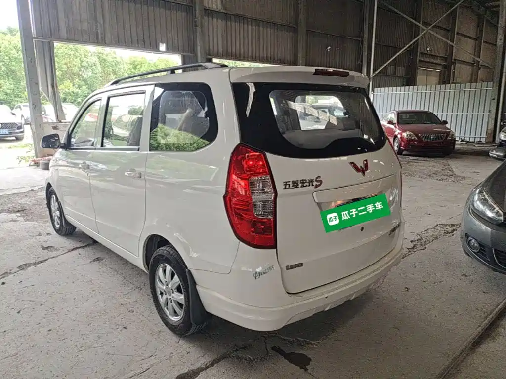 Wuling Hongguang 2018 — фото 23