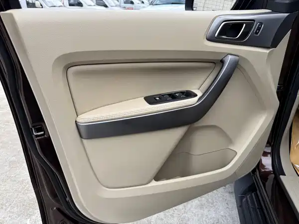Ford Everest 2017