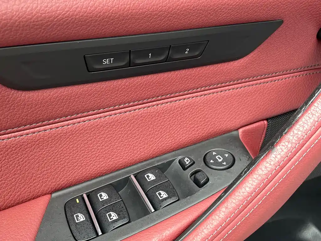 BMW 5 Series 2017 — фото 15