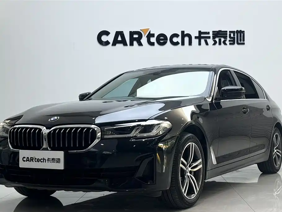 BMW 5 Series 2021 — фото 1