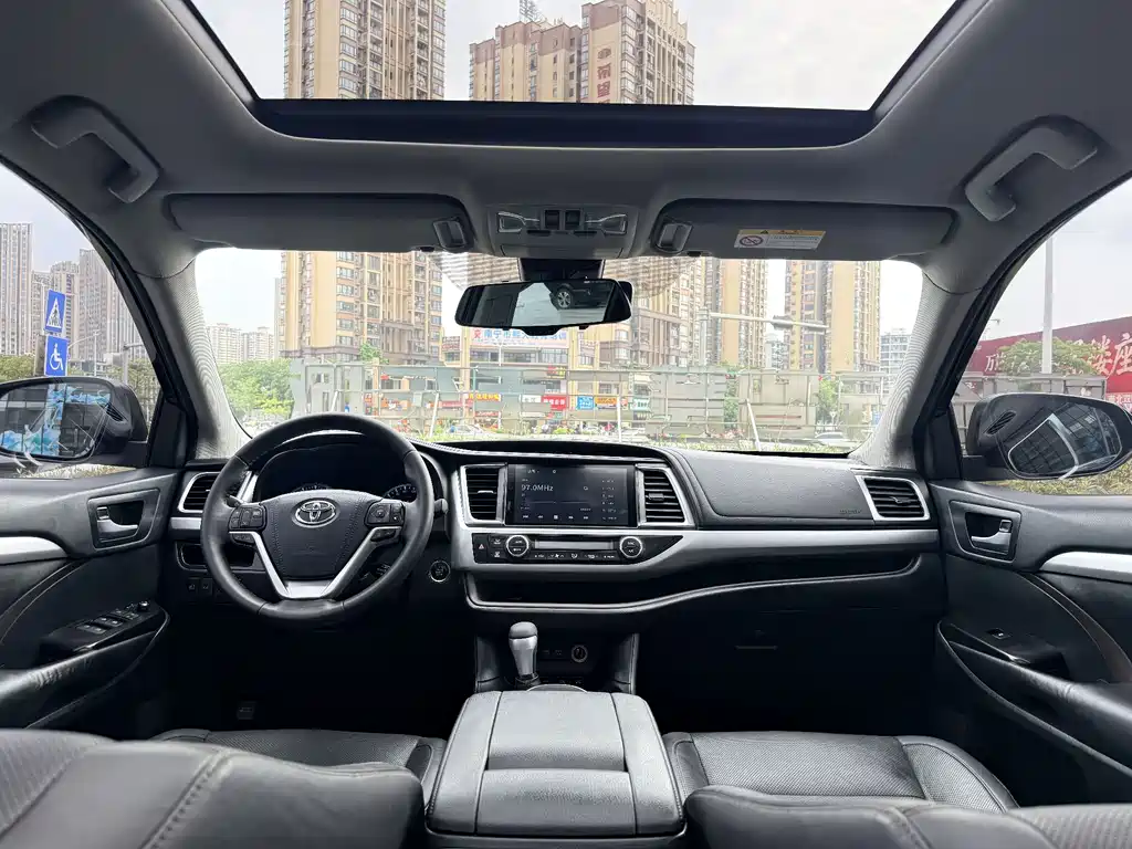 Toyota Highlander 2019 — фото 9
