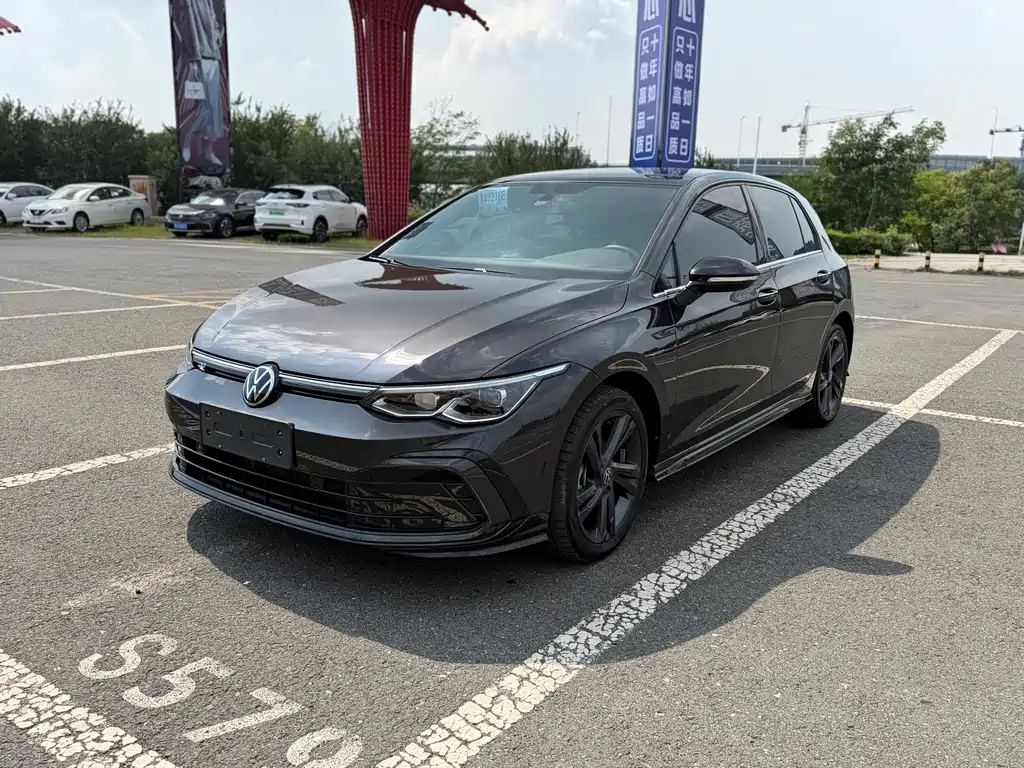 Volkswagen Golf 2023