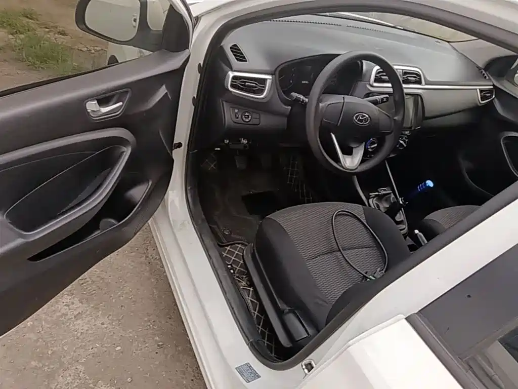 Hyundai Verna 2019 — фото 16