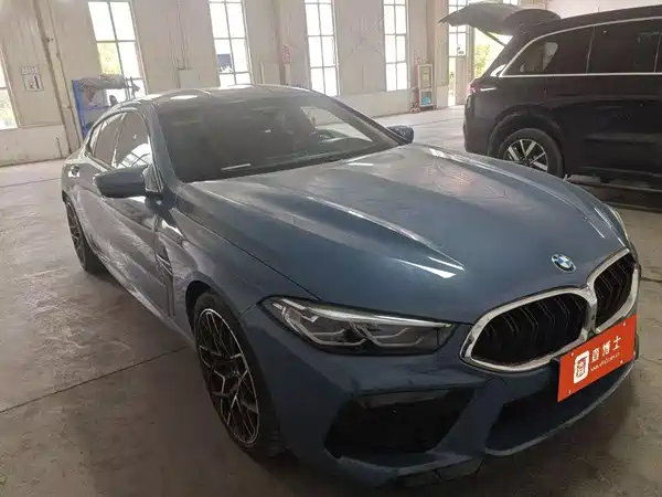 BMW M8 2022