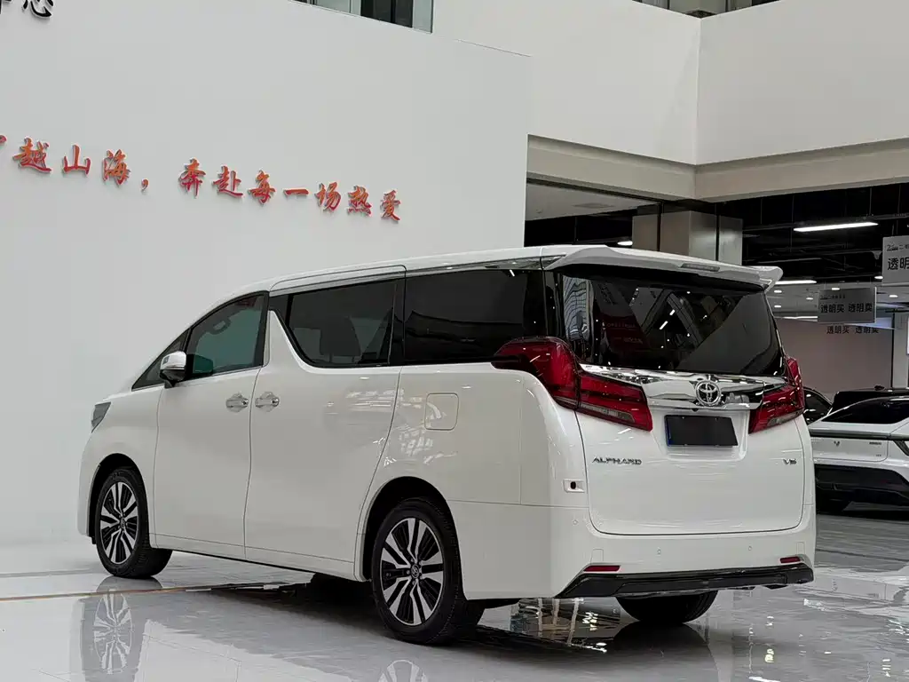 Toyota Alphard 2019 — фото 9