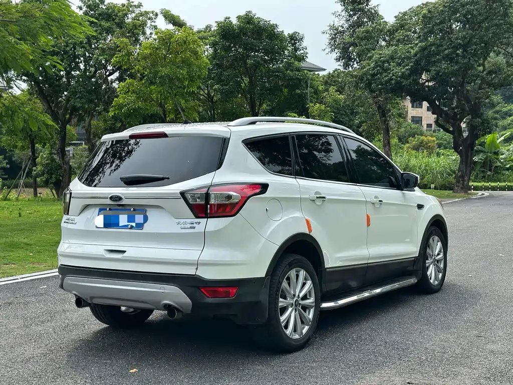 Ford Kuga 2017 — фото 9