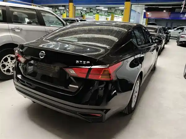 Nissan Teana 2021