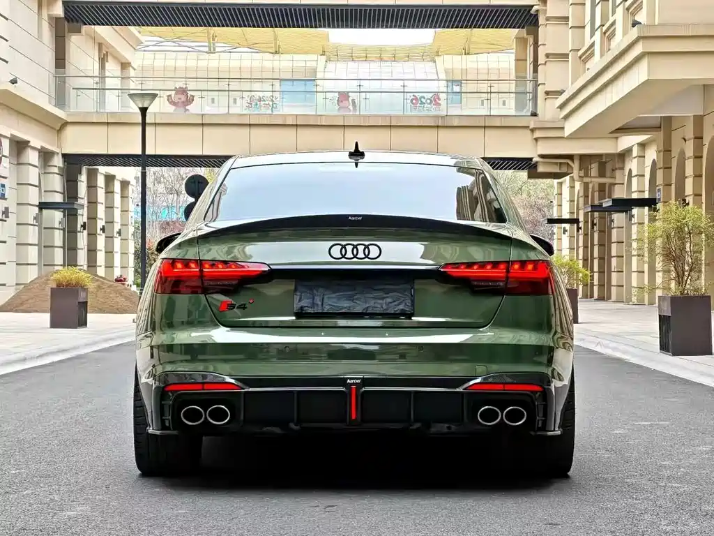Audi S4 2024 — фото 6