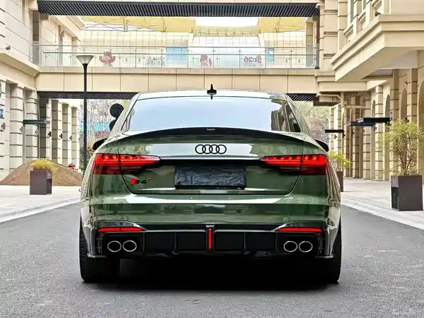 Audi S4 2024