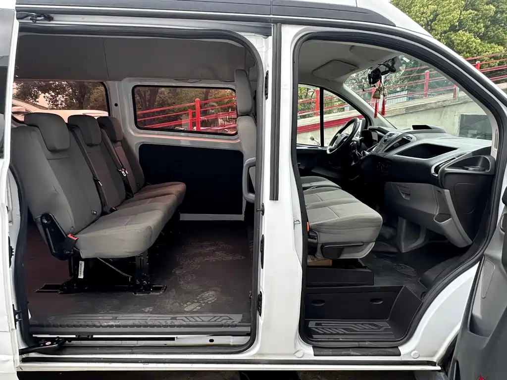 Ford Transit 2019 — фото 11