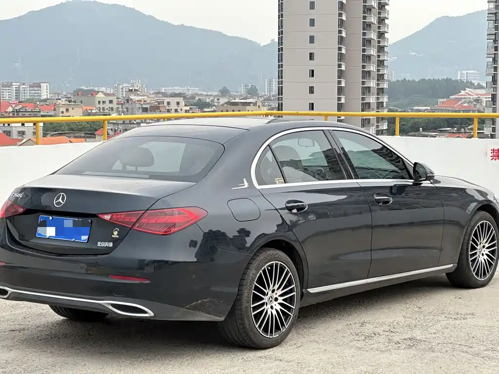 Mercedes-Benz C-Class 2022 — фото 10