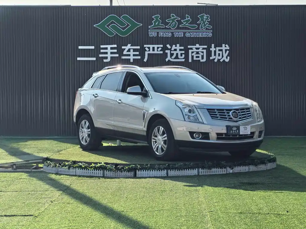 Cadillac SRX 2013 — фото 3