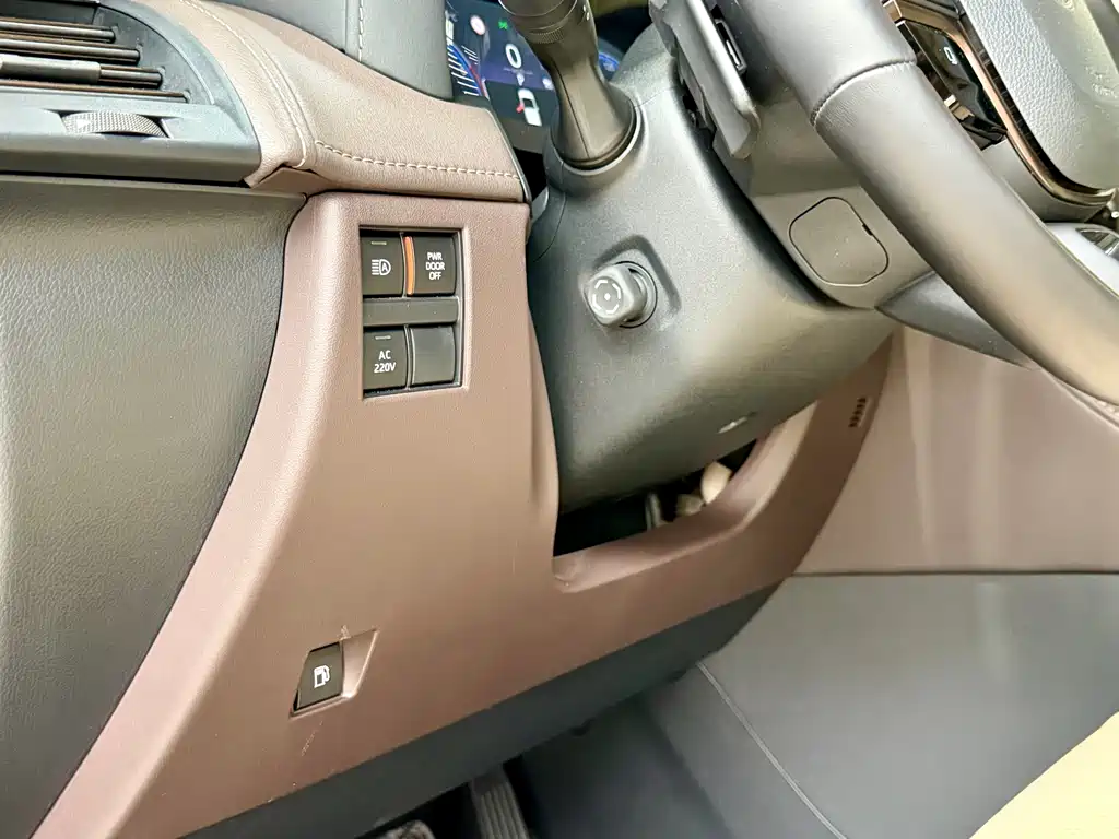 Toyota Alphard 2025 — фото 13