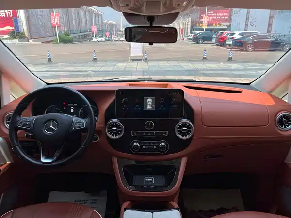 Mercedes-Benz Vito 2023