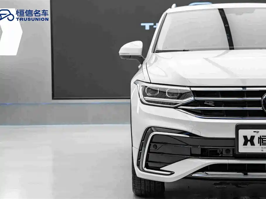 Volkswagen Tiguan L 2024 — фото 8
