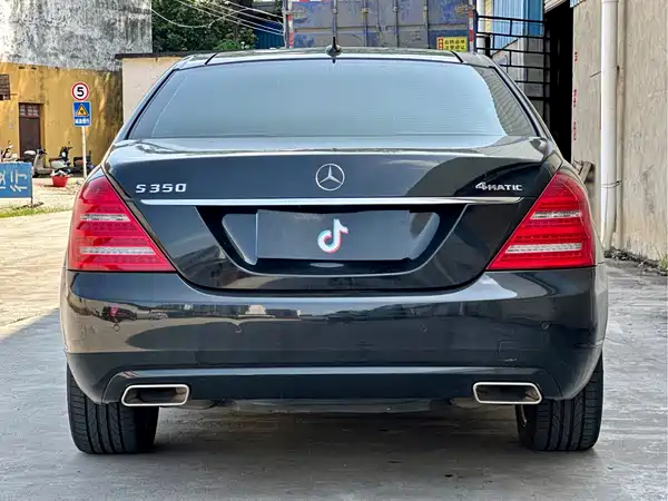 Mercedes-Benz S-Class 2010