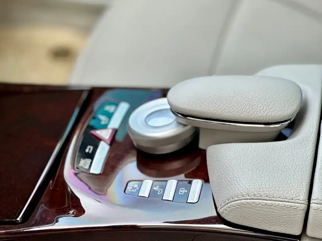 Mercedes-Benz S-Class 2010 — фото 37