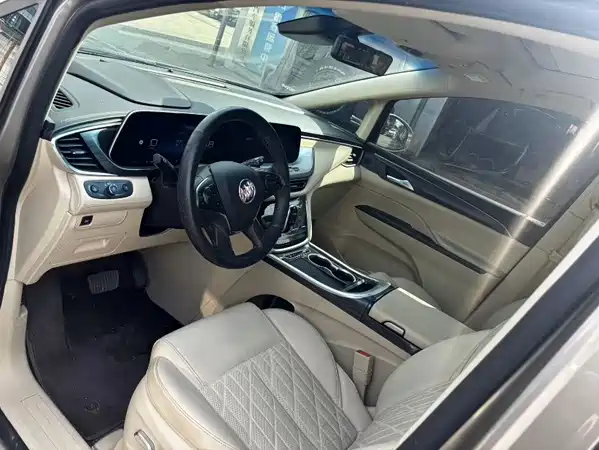Buick GL8 2024