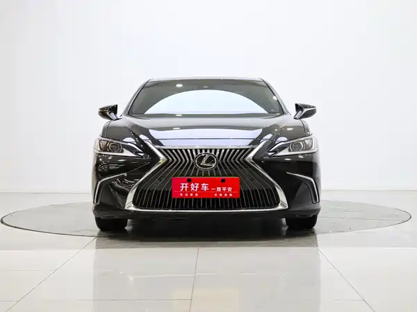 Lexus ES 2018