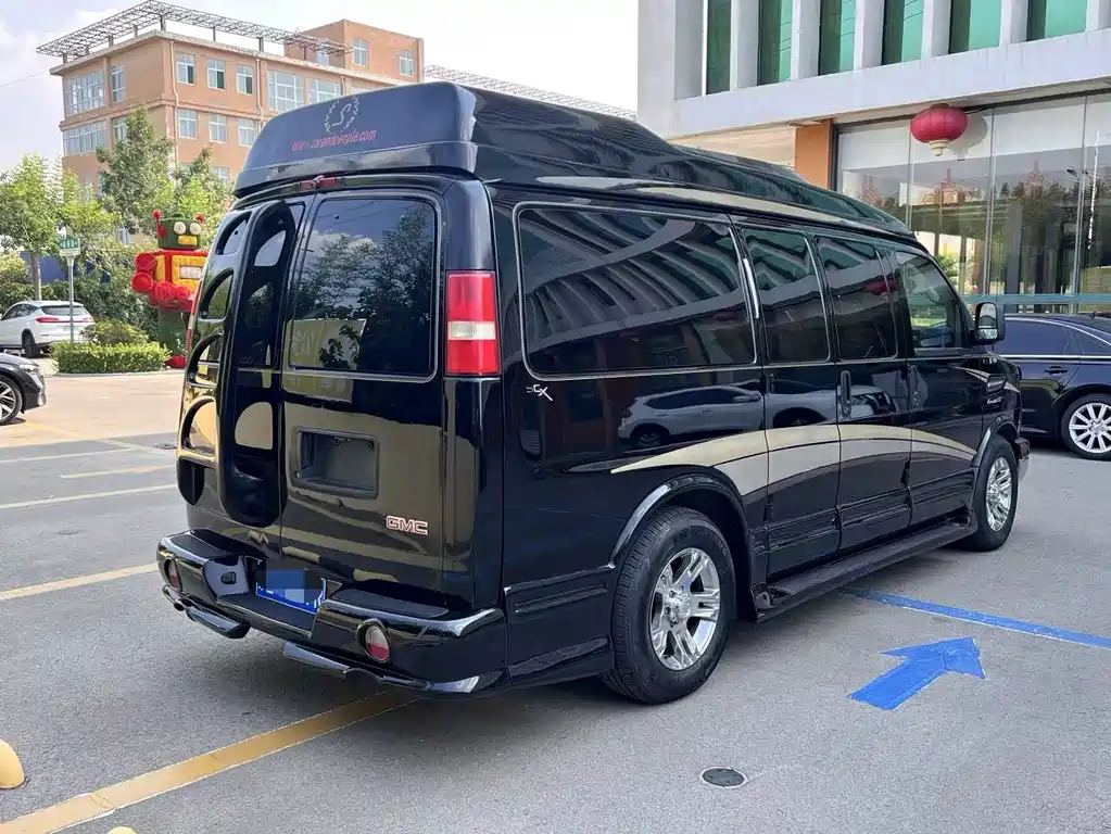 GMC Savana 2010