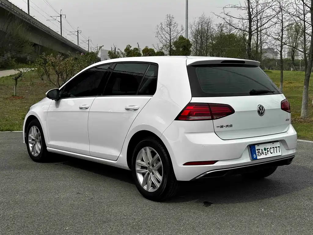 Volkswagen Golf 2018 — фото 13