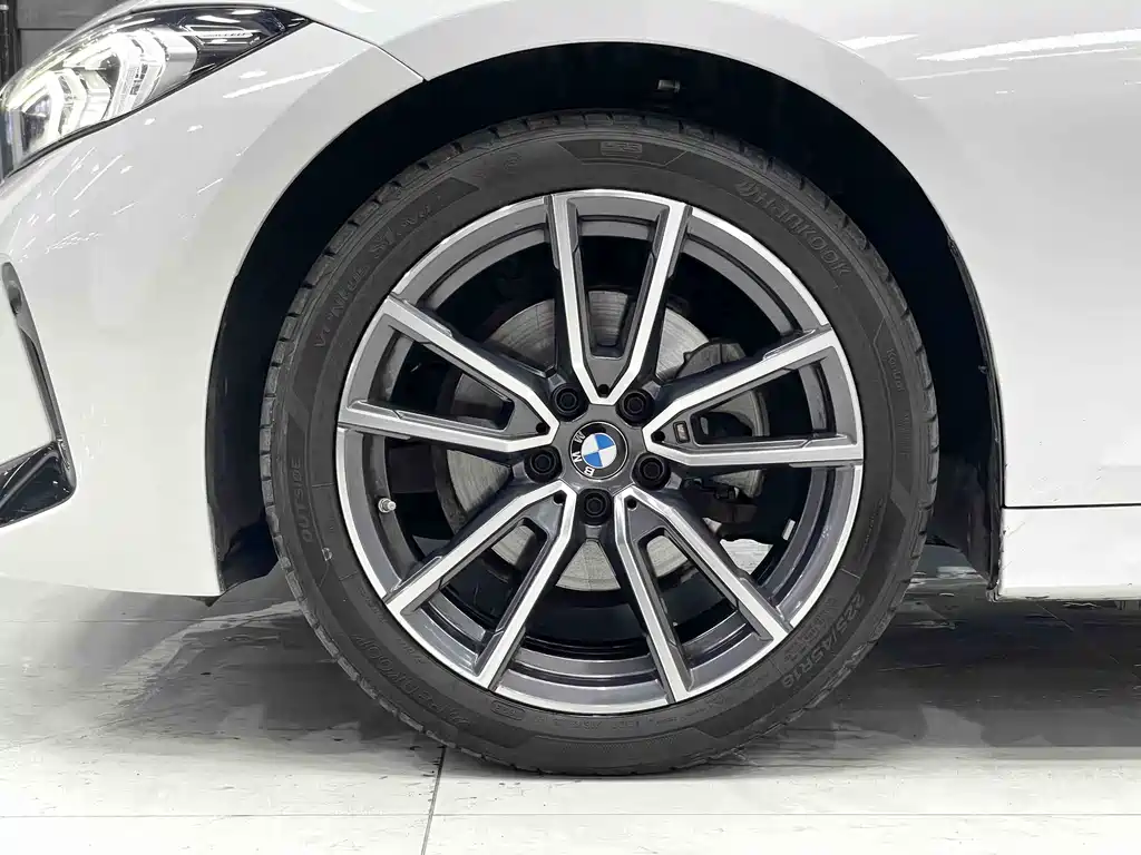 BMW 3 Series 2023 — фото 19