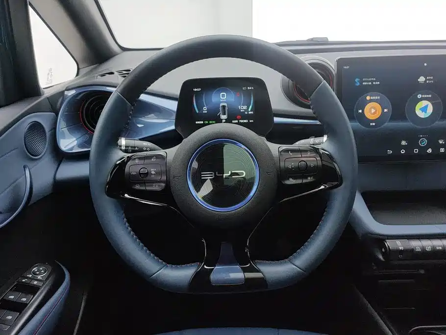 BYD Dolphin 2022 — фото 15