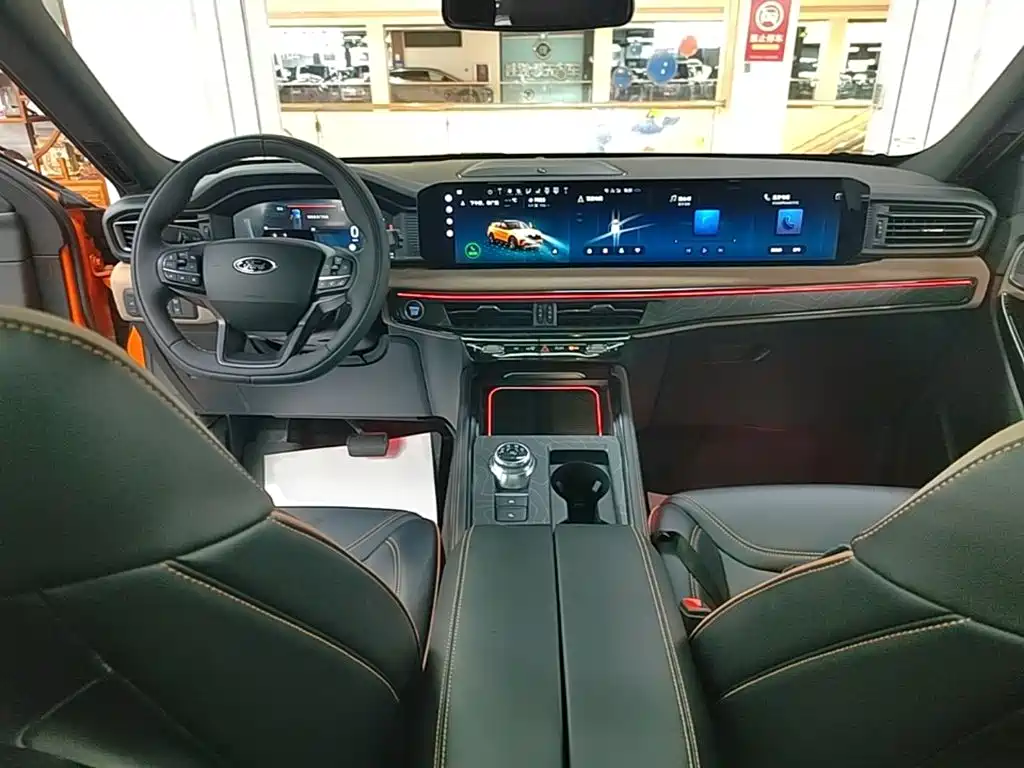 Ford Explorer 2024 — фото 10