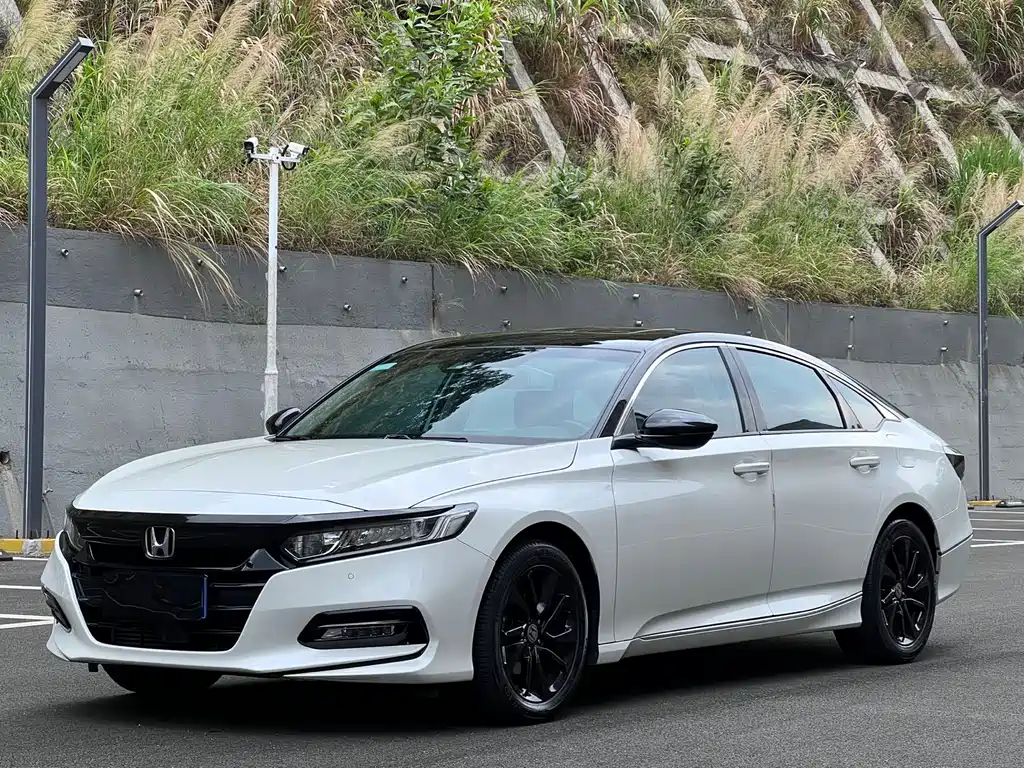 Honda Accord 2021 — фото 1