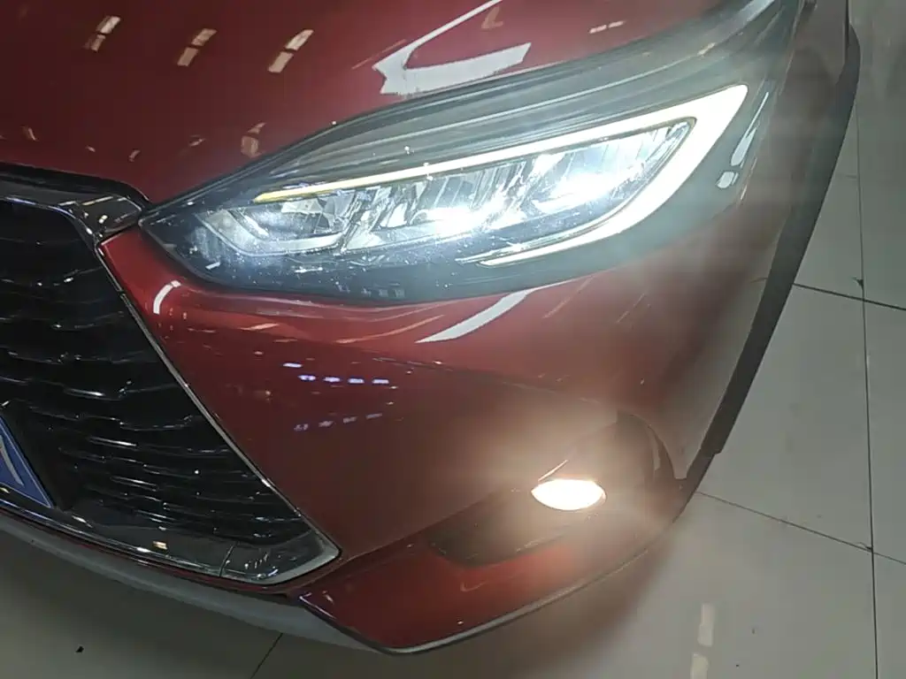 Toyota Yaris L 2023 — фото 24