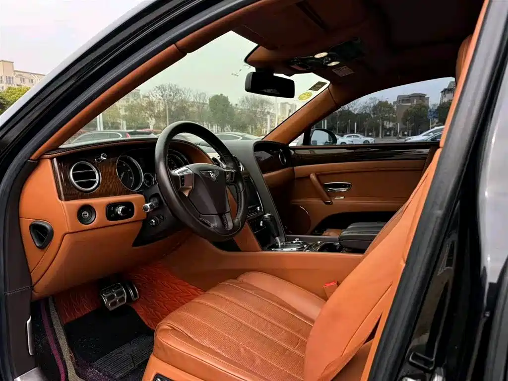 Bentley Flying Spur 2016 — фото 4