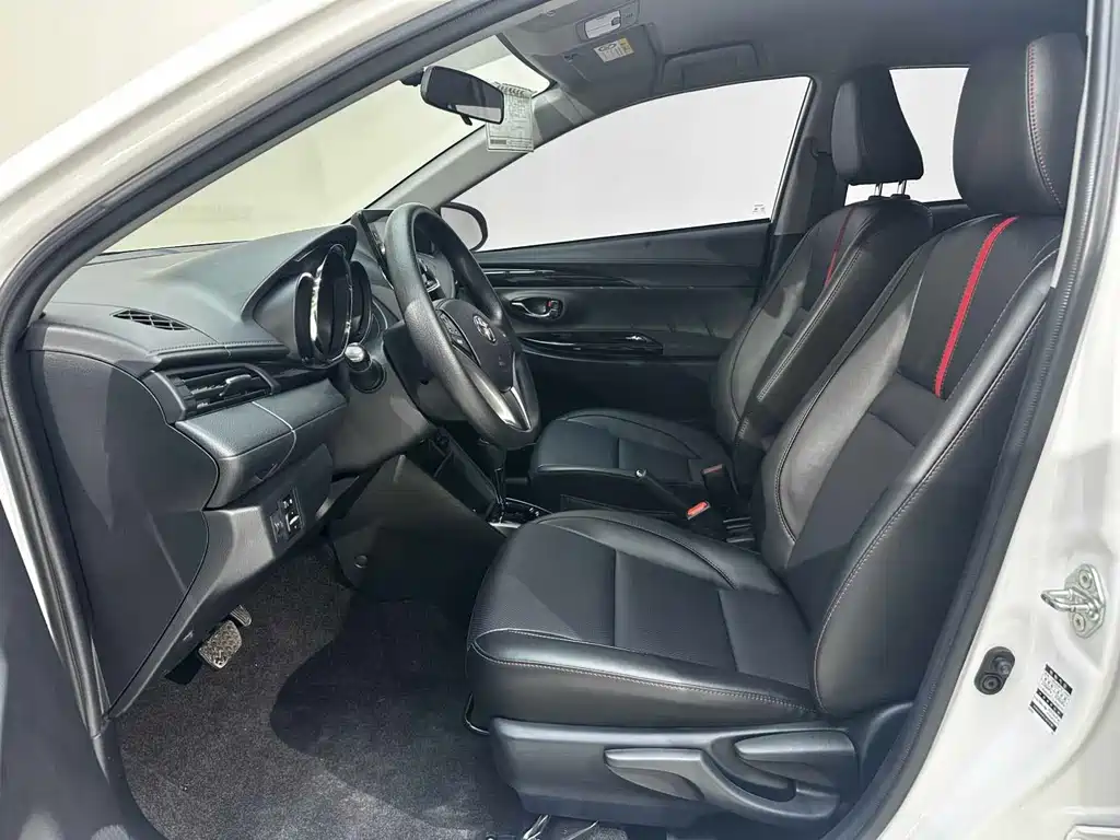 Toyota Yaris L 2022 — фото 29