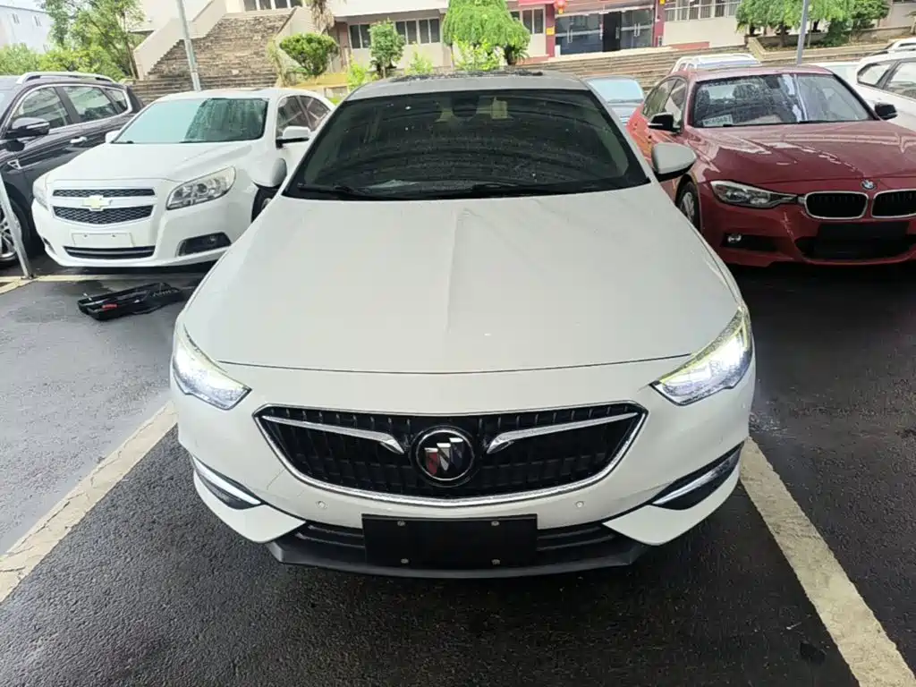 Buick Regal 2018 — фото 3