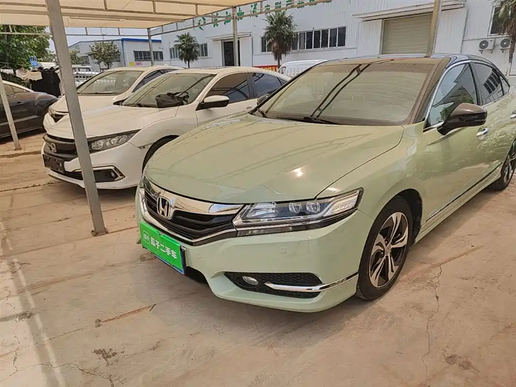 Honda Spirior 2016 — фото 1