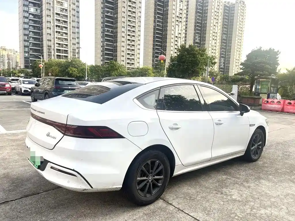 BYD Qin PLUS 2022 — фото 9