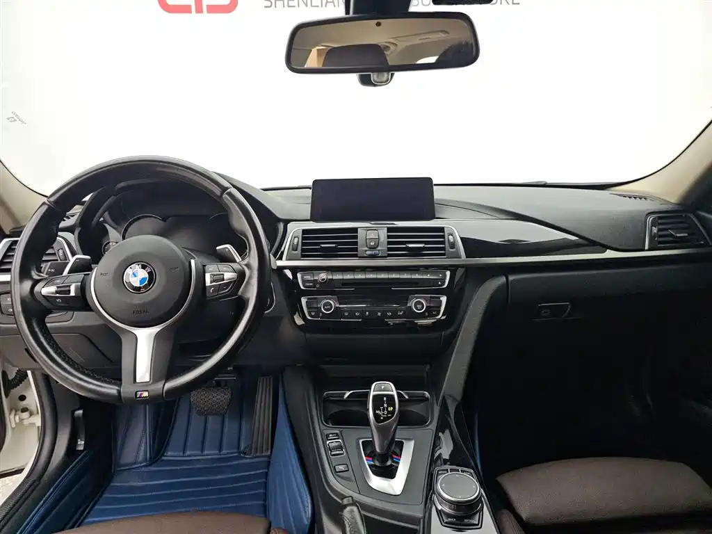BMW 3 Series 2019 — фото 14