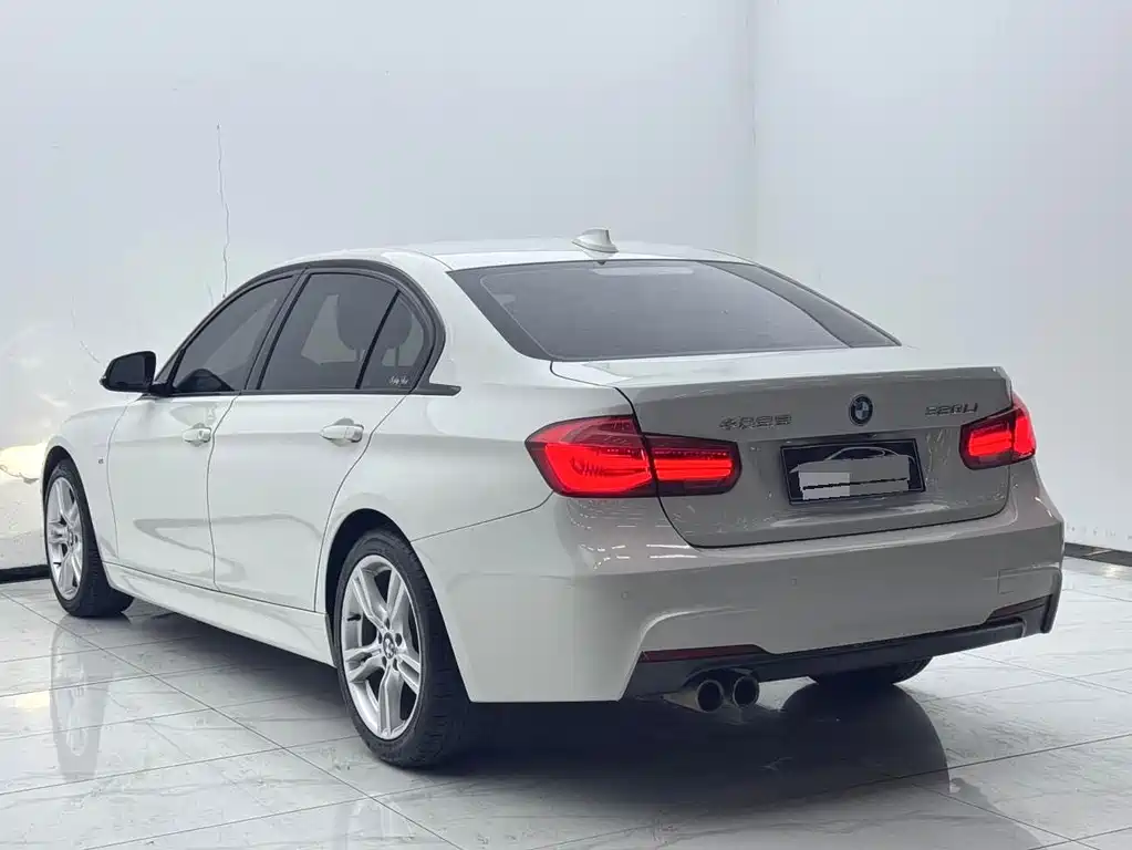 BMW 3 Series 2017 — фото 11