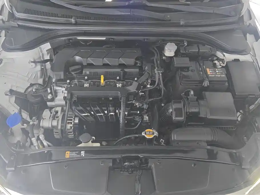 Hyundai Elantra 2020 — фото 10