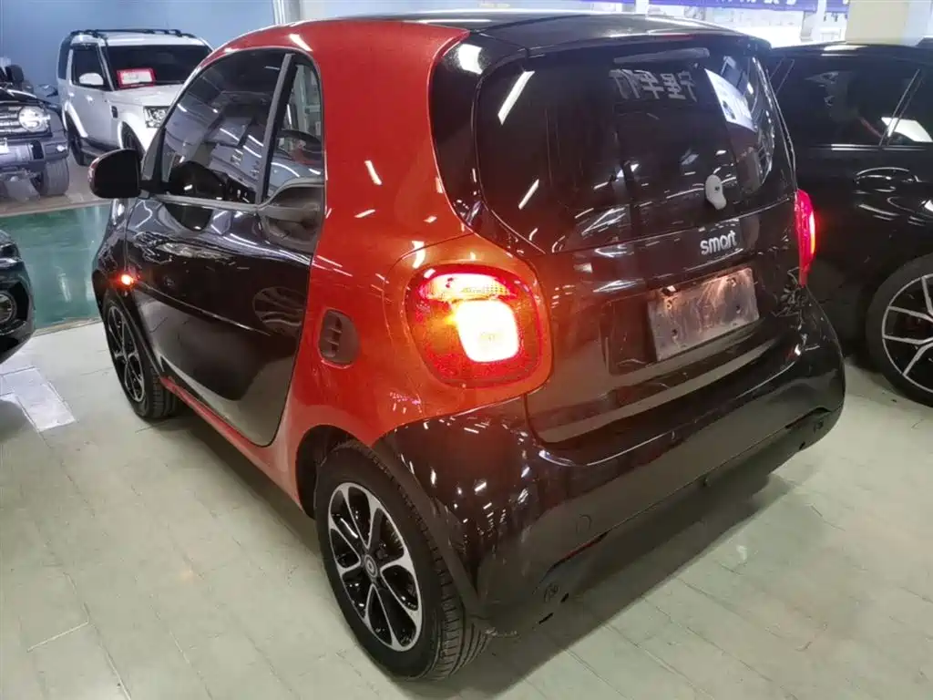 smart Fortwo 2015 — фото 5