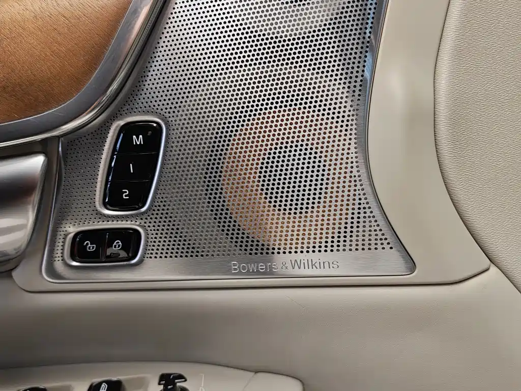Volvo S90 PHEV 2020 — фото 16