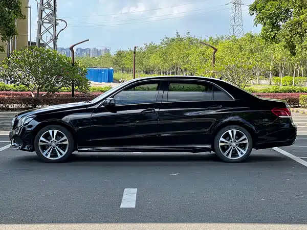 Mercedes-Benz E-Class 2015